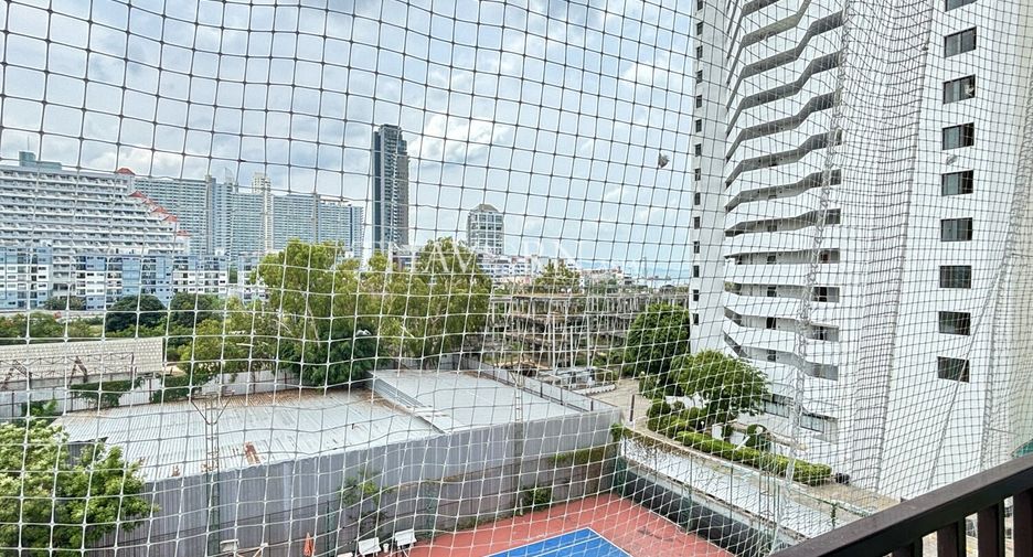 For sale 3 bedrooms condo in Bang Lamung, Chonburi