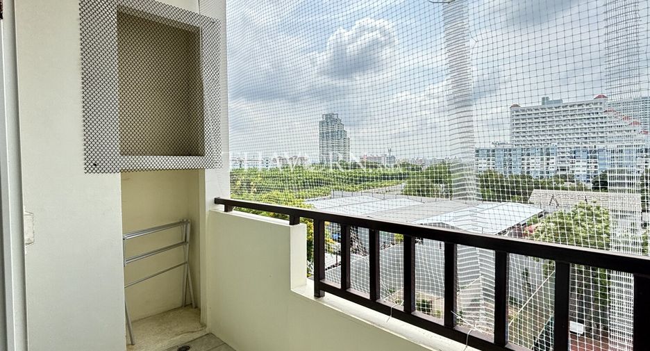 For sale 3 bedrooms condo in Bang Lamung, Chonburi