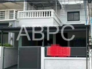 For sale 4 bedrooms townhouse in Bang Lamung, Chonburi