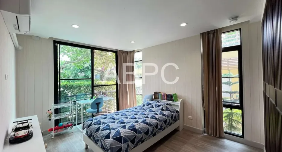 For rent and for sale 3 bedrooms house in Bang Lamung, Chonburi