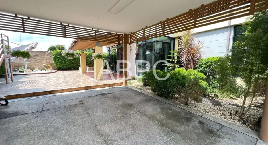 For rent and for sale 3 bedrooms house in Bang Lamung, Chonburi
