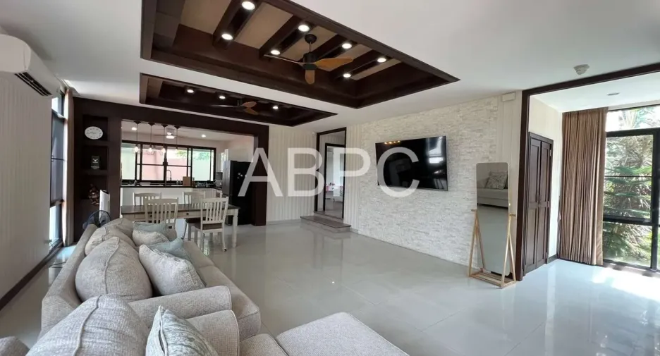 For rent and for sale 3 bedrooms house in Bang Lamung, Chonburi