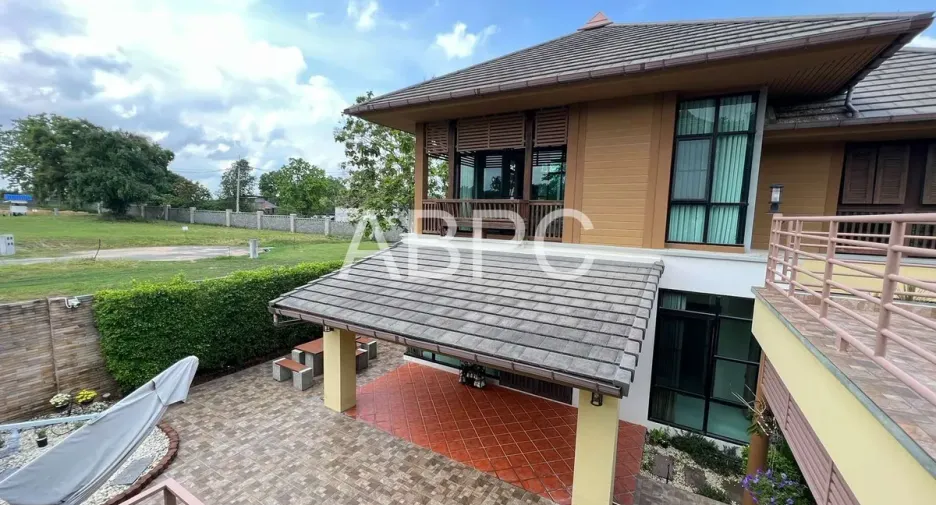 For rent and for sale 3 bedrooms house in Bang Lamung, Chonburi