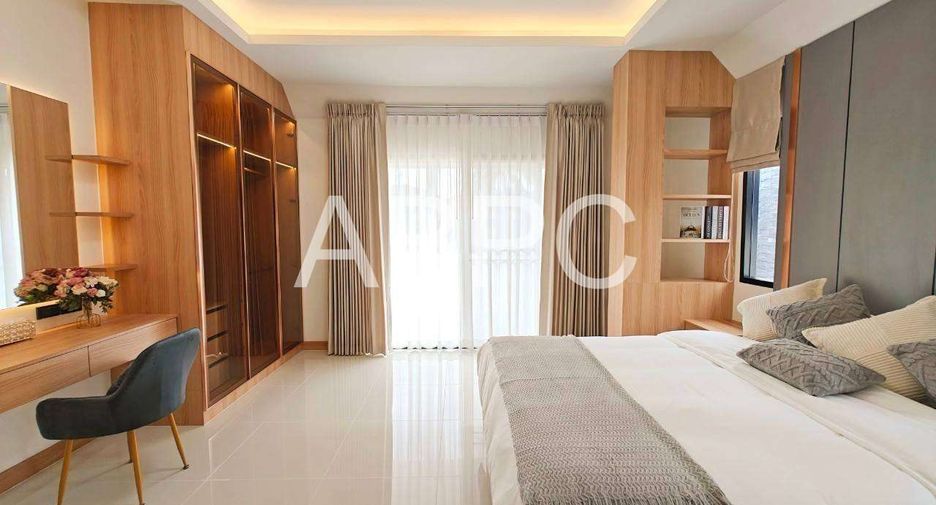 出售 4 卧室 独立屋 在 Bang Lamung, Chon Buri