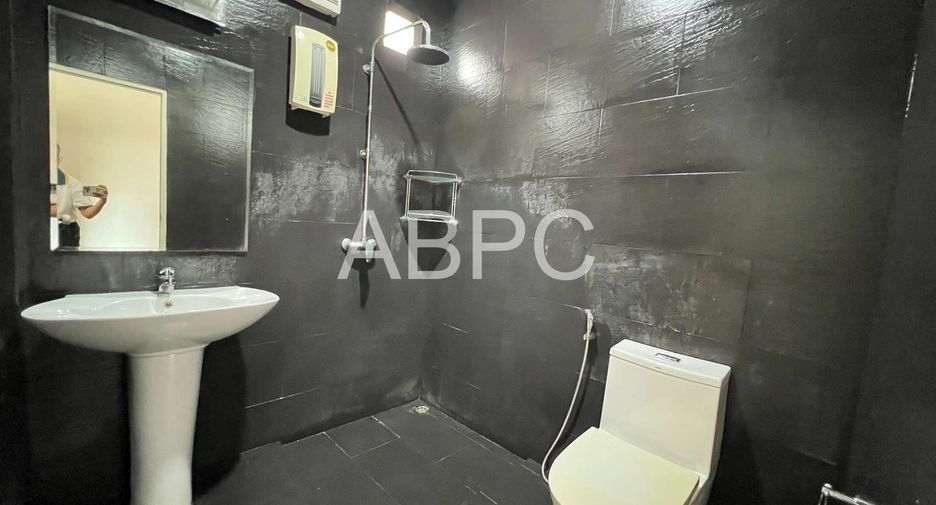 For rent そして for sale 3 ベッドルーム house in Bang Lamung, Chonburi