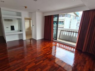 For rent 4 bed condo in Khlong Toei, Bangkok