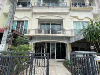 For sale 4 Beds townhouse in Bang Kruai, Nonthaburi