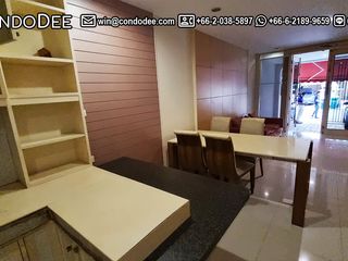 Casa adosada en venta de 4 habitaciones en Watthana, Bangkok