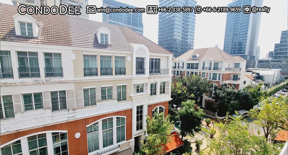 Casa adosada en venta de 4 habitaciones en Watthana, Bangkok