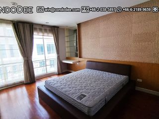Casa adosada en venta de 4 habitaciones en Watthana, Bangkok