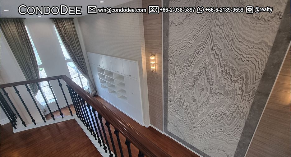 Casa adosada en venta de 4 habitaciones en Watthana, Bangkok