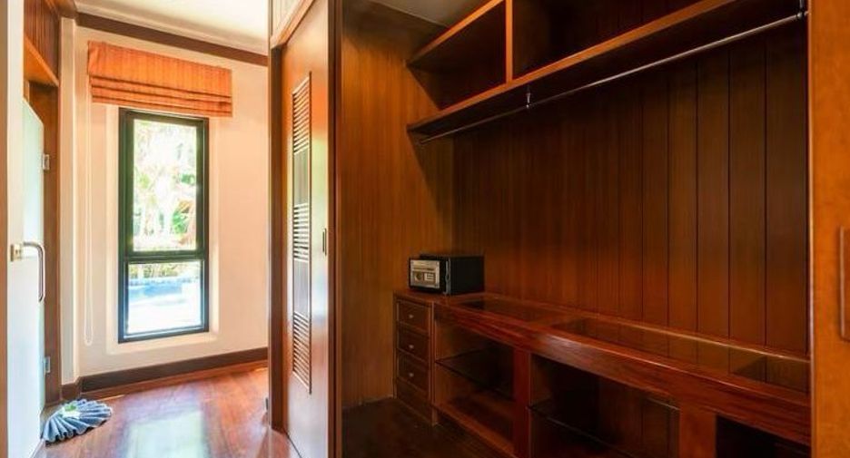 For rent 4 bed villa in Mueang Phuket, Phuket