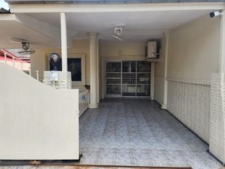 For sale 2 bed townhouse in East Pattaya, Pattaya