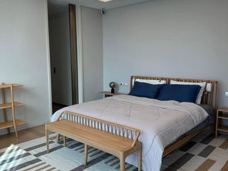 For rent 2 bed condo in Pathum Wan, Bangkok