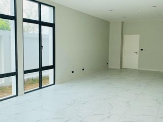 For rent 3 bed retail Space in Thalang, Phuket