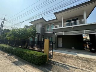 For rent そして for sale 3 Beds house in Sai Mai, Bangkok
