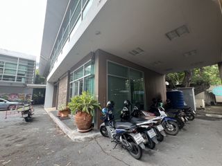 For rent 1 Beds office in Watthana, Bangkok