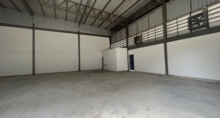 For sale and for rent warehouse in Sai Noi, Nonthaburi