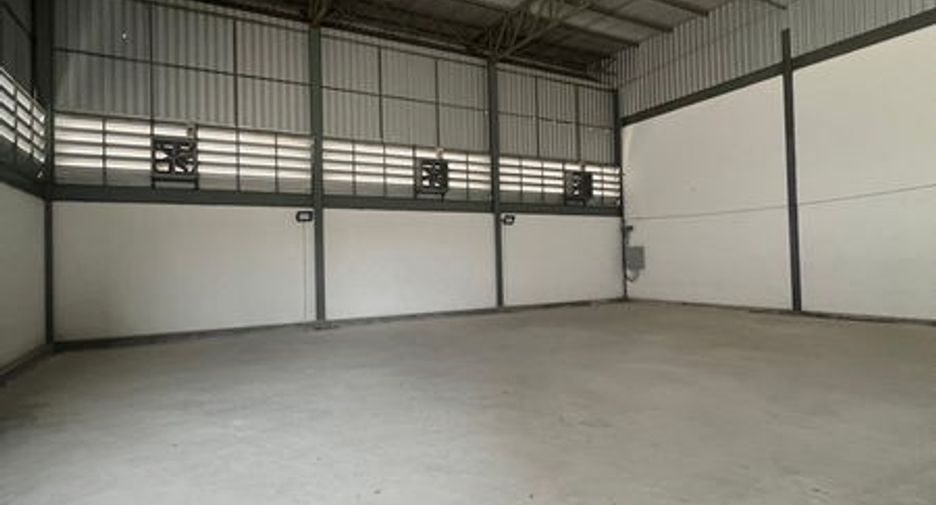 For sale and for rent warehouse in Sai Noi, Nonthaburi