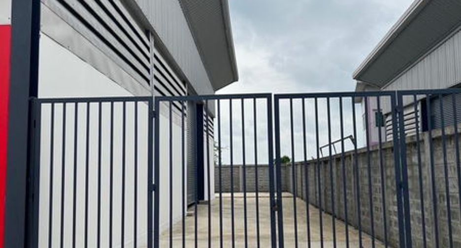 For sale and for rent warehouse in Sai Noi, Nonthaburi