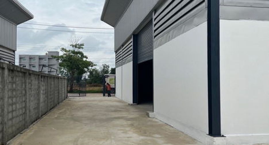 For sale and for rent warehouse in Sai Noi, Nonthaburi