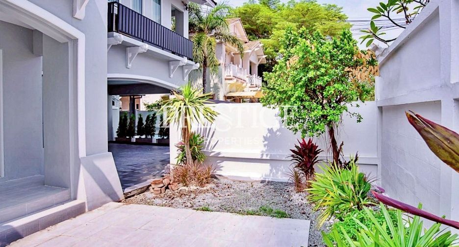 À vendre 4 chambres maison à Jomtien, Pattaya
