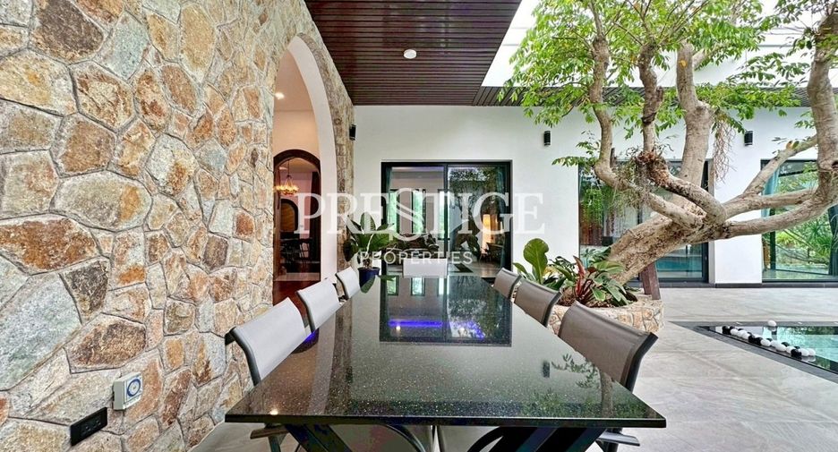 Haus zur Miete mit 5 Zimmer in Bang Lamung, Chonburi