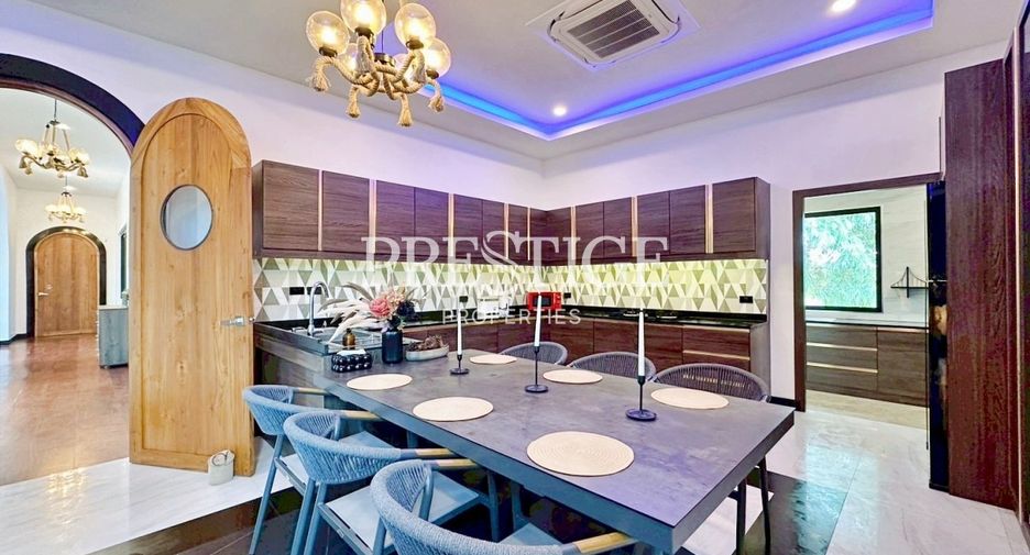 Haus zur Miete mit 5 Zimmer in Bang Lamung, Chonburi