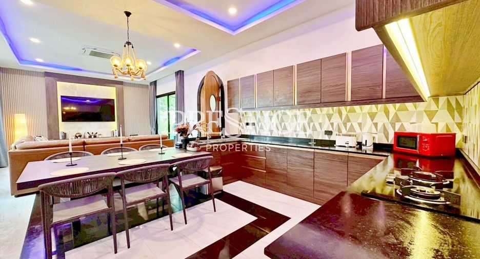 Haus zur Miete mit 5 Zimmer in Bang Lamung, Chonburi