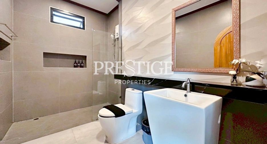 Haus zur Miete mit 5 Zimmer in Bang Lamung, Chonburi