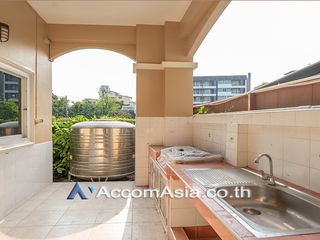 For rent and for sale 6 bed house in Watthana, Bangkok