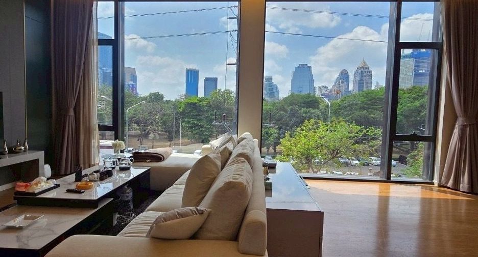 For sale 3 Beds condo in Pathum Wan, Bangkok