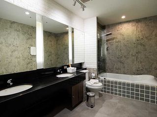 For rent 3 Beds condo in Pathum Wan, Bangkok