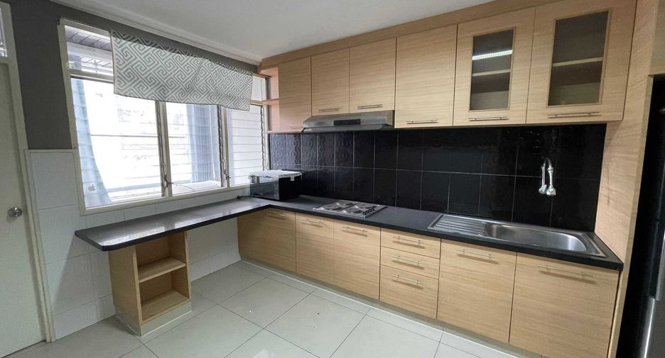 For rent 2 Beds condo in Khlong Toei, Bangkok