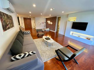For rent 3 Beds condo in Pathum Wan, Bangkok