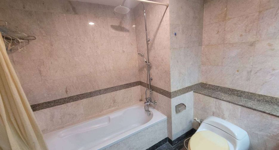 For rent 2 Beds condo in Watthana, Bangkok