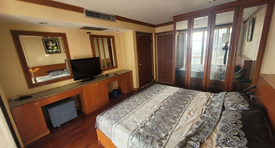 For rent 2 Beds condo in Watthana, Bangkok