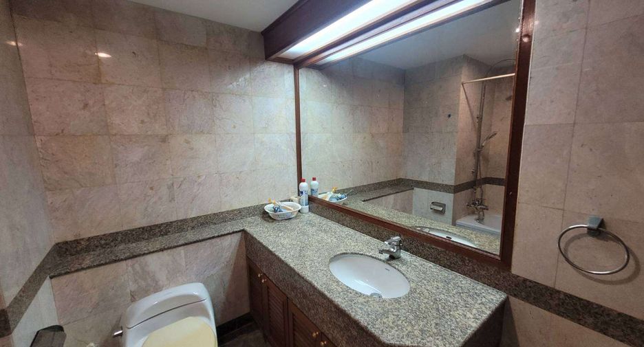 For rent 2 Beds condo in Watthana, Bangkok