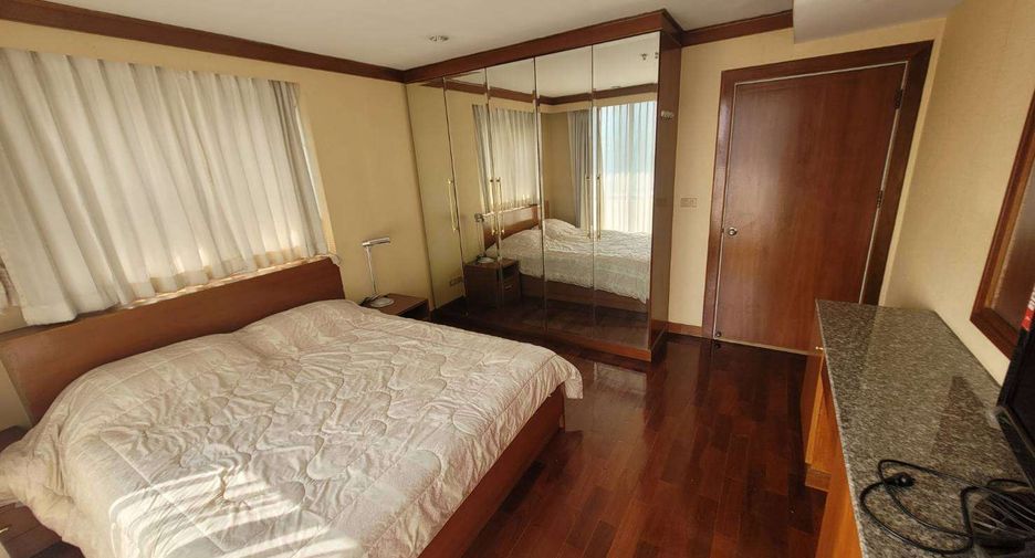 For rent 2 Beds condo in Watthana, Bangkok