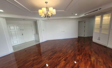 For rent 3 Beds condo in Khlong Toei, Bangkok