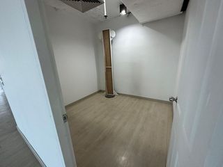 For rent 1 bed office in Khlong Toei, Bangkok