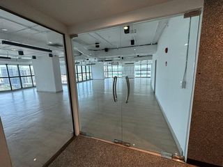 For rent 1 bed office in Khlong Toei, Bangkok