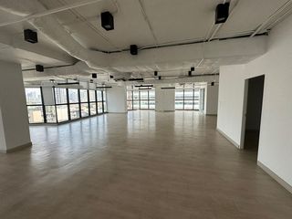 For rent 1 bed office in Khlong Toei, Bangkok