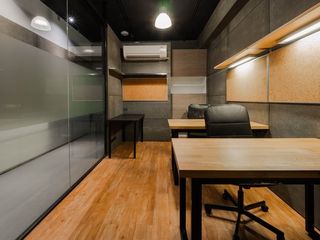 For rent 1 bed office in Khlong Toei, Bangkok