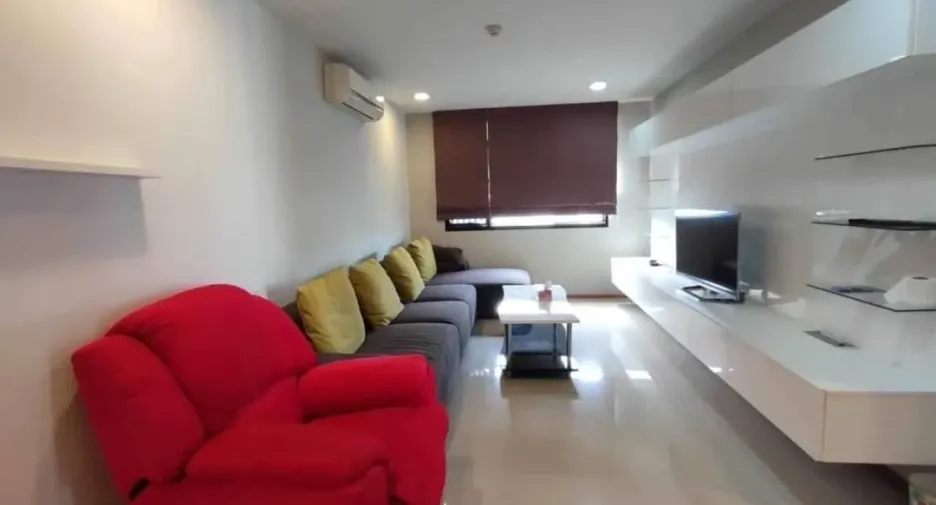 For sale 2 bed condo in Phaya Thai, Bangkok