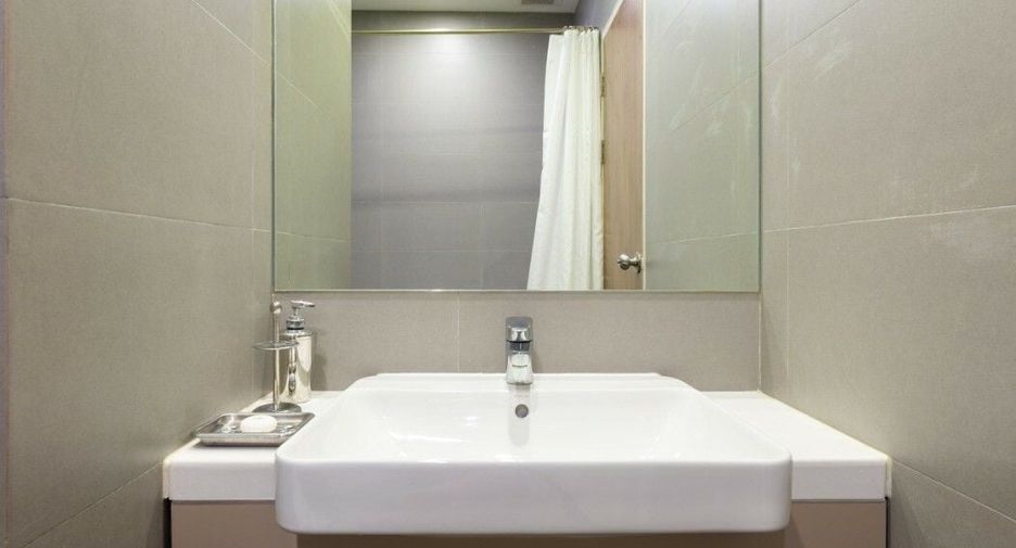 For sale 1 bed condo in Phaya Thai, Bangkok