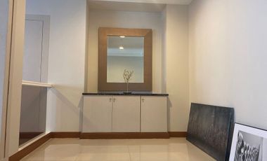 For rent 3 bed apartment in Watthana, Bangkok