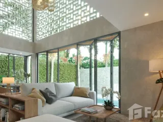 For sale 4 bed townhouse in Sattahip, Chonburi