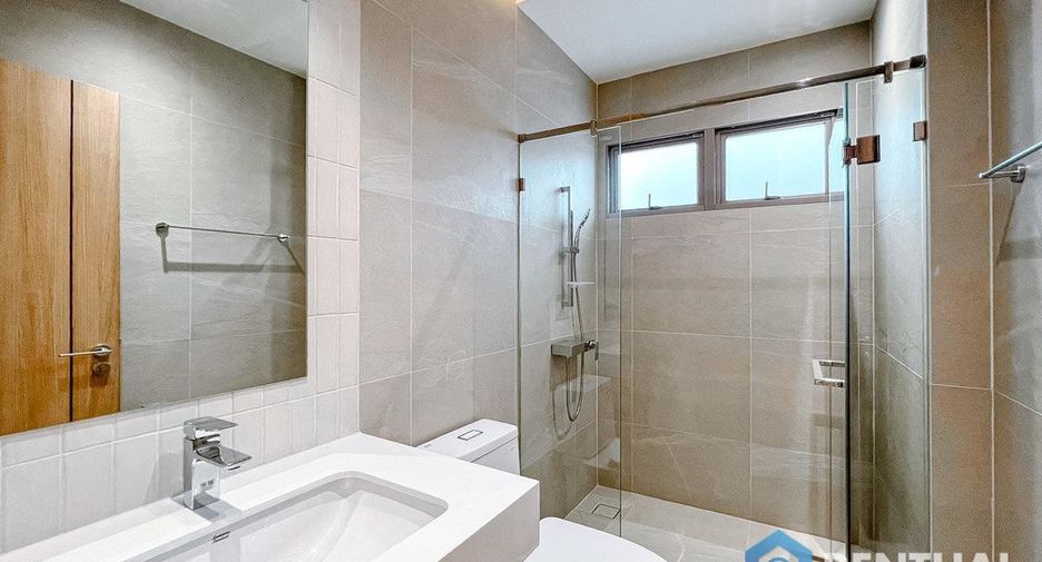 For sale 4 bedrooms house in Bang Lamung, Chonburi