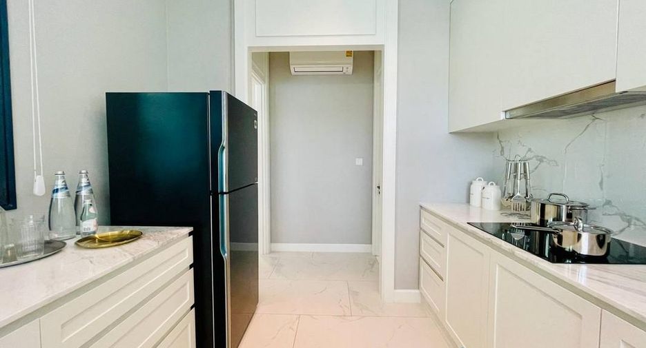 For sale 4 bedrooms house in East Pattaya, Pattaya